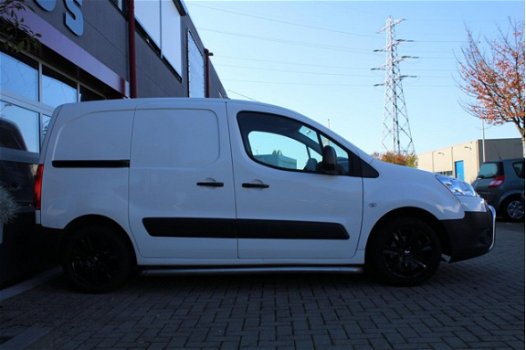 Peugeot Partner - 120 1.6 HDI L1 XT | 3zitter | Navi | Airco | Cruise control | DAB+ | Side/Bull bar - 1