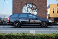 Skoda Octavia Combi - 2.0 TFSI RS 200 PK NAVIGATIE, SCHUIFDAK, XENON