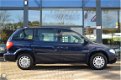 Chrysler Voyager - 2.4i Business Edition - 1 - Thumbnail