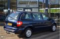 Chrysler Voyager - 2.4i Business Edition - 1 - Thumbnail