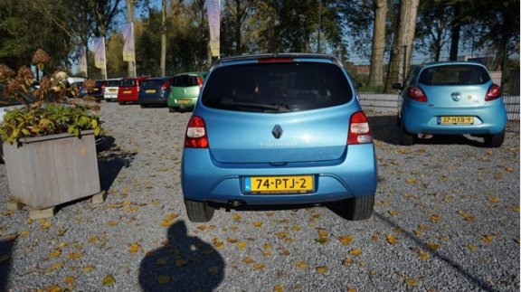Renault Twingo - 1.2-16V Collection hele mooie twingo airco distributie-verv en pas 67, 888km - 1