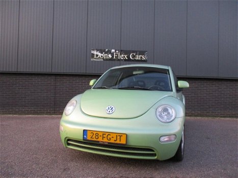 Volkswagen New Beetle - 2.0 Highline - 1