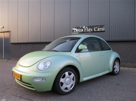 Volkswagen New Beetle - 2.0 Highline - 1