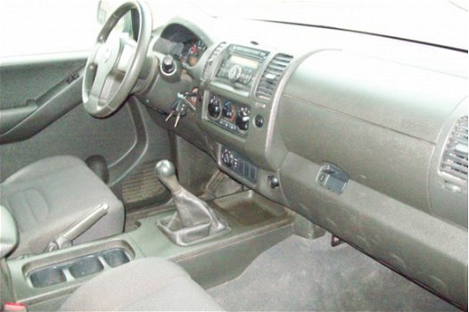 Nissan Navara - 2.5 dCi XE King Cab 4WD - 1