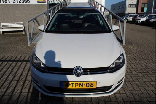 Volkswagen Golf - 1.4 TSI Highline Automaat/Panoramadak/Navigatie/Xenon/Half lederen bekleding/Pdc v - 1