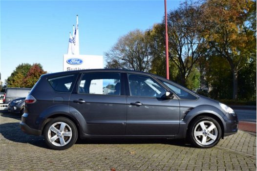 Ford S-Max - Titanium 2.0 16v 145pk | Trekhaak | Navigatie | parkeersensoren Achter | - 1