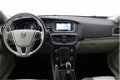 Volvo V40 - 2.0 T2 Momentum Navigatie Camera PDC LED 42dkm - 1 - Thumbnail