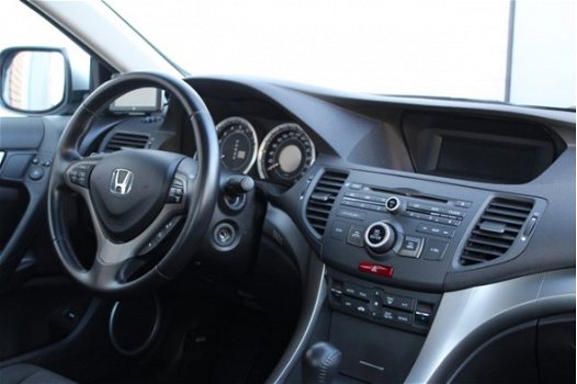 Honda Accord - 2.0i Elegance Aut. | Navigatie | Stoelverwarming | Cruise control | Trekhaak | Climat - 1