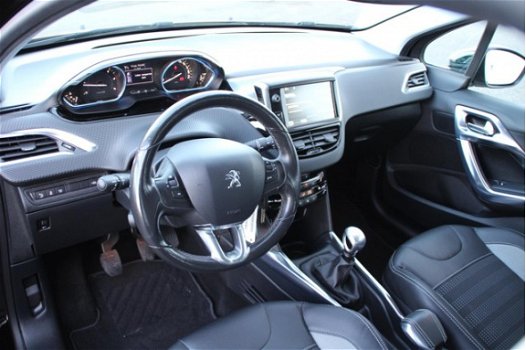 Peugeot 2008 - 1.6 e-HDi Allure Cruise | Clima | Sportvelgen | PDC | Dakrails | Trekhaak - 1