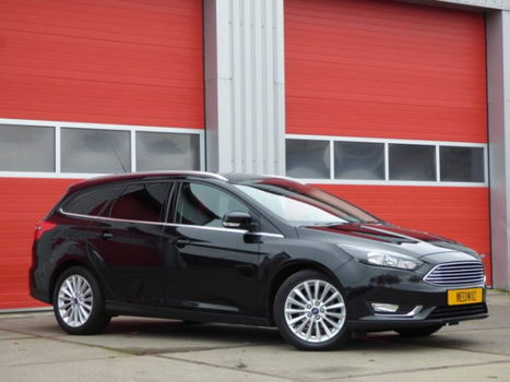 Ford Focus Wagon - 1.0 Titanium/ lage km/ mooi - 1