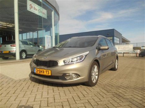 Kia Cee'd - Ceed 1.6 GDI 20TH ANNIVERSARY + TREKHAAK +NAVI - 1