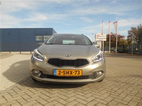 Kia Cee'd - Ceed 1.6 GDI 20TH ANNIVERSARY + TREKHAAK +NAVI - 1