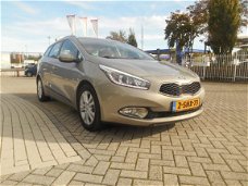 Kia Cee'd - Ceed 1.6 GDI 20TH ANNIVERSARY + TREKHAAK +NAVI