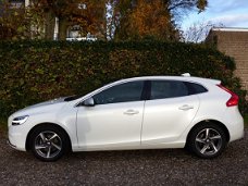 Volvo V40 - 2.0 D2 R-Design, Standkachel, Leder, 'Pano'dak