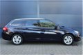 Peugeot 308 SW - 1.6 HDI 120 pk Blue Lease Executive Panoramadak / Navigatie / Parkeerhulp voor & ac - 1 - Thumbnail