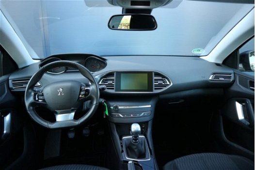 Peugeot 308 SW - 1.6 HDI 120 pk Blue Lease Executive Panoramadak / Navigatie / Parkeerhulp voor & ac - 1