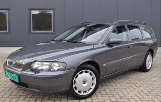 Volvo V70 - 2.5 T Geartronic Bijtel. vriendelijk - 1