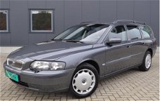 Volvo V70 - 2.5 T Geartronic Bijtel. vriendelijk