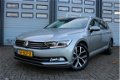 Volkswagen Passat Variant - 1.6 TDI Autom Xenon Led Navi Panodak Privacy glass Pdc Chroom 2015 - 1 - Thumbnail