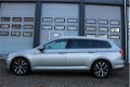 Volkswagen Passat Variant - 1.6 TDI Autom Xenon Led Navi Panodak Privacy glass Pdc Chroom 2015 - 1 - Thumbnail
