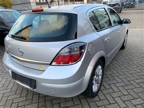 Opel Astra - 1.4 Edition - 1