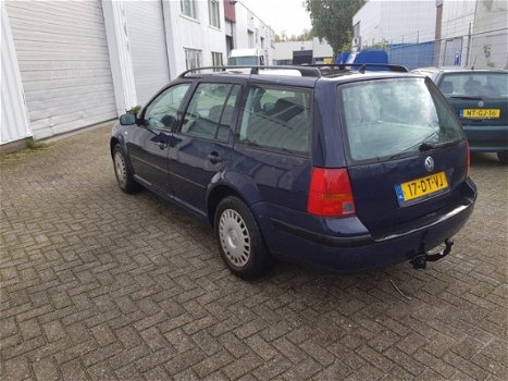 Volkswagen Golf Variant - 1.6 Trendline - 1