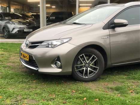 Toyota Auris Touring Sports - 1.8 Hybrid Lease Plus | Navigatie, Panoramadak - 1