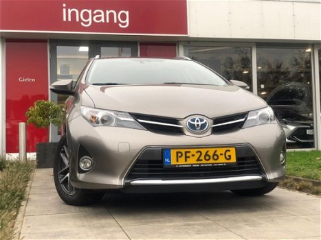 Toyota Auris Touring Sports - 1.8 Hybrid Lease Plus | Navigatie, Panoramadak - 1