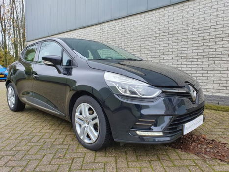 Renault Clio - TCe 90 Zen | navigatie | parkeersensoren | INCLUSIEF RIJKLAARPAKKET TWV € 695, - 1