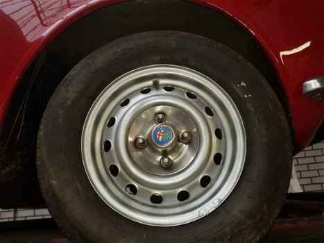 Alfa Romeo GT - 1300 GT jr - 1