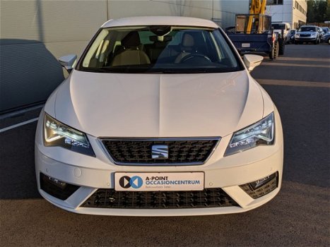 Seat Leon - 1.4 EcoTSI Style | Navigatie | Full Led | Parkeersensoren voor + achter | - 1