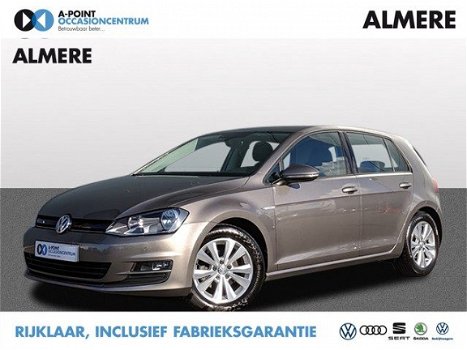 Volkswagen Golf - 1.0 TSI Comfortline | Sportstoelen | Navigatie | Apple car-play | Lichtmetalen vel - 1