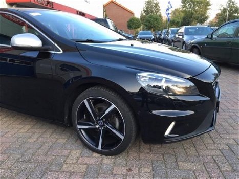 Volvo V40 - 2.0 D2/LED/ALCAN/NAVI/R-DESIGN - 1