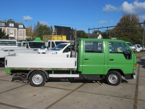 Toyota Dyna - 100 2.4D Long Truck Double Cab - 1