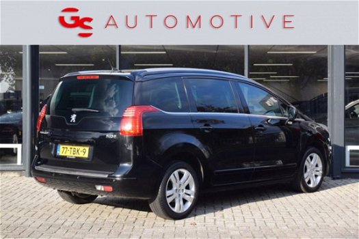 Peugeot 5008 - 1.6 THP GT 5p. 156PK met navi, pano-dak, ecc, trekhaak, pdc, HUD, en 17inch lmv - 1