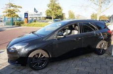 Ford Focus Wagon - 2.0 EcoBoost ST-2 280 PK wolf in schaapskleren