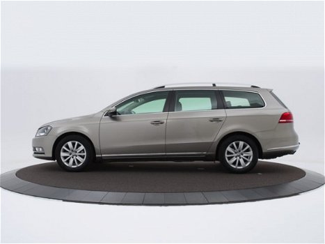 Volkswagen Passat Variant - 1.4 Tsi 122pk DSG Comfort Executive Line | Navigatie | P-Sensoren | Clim - 1