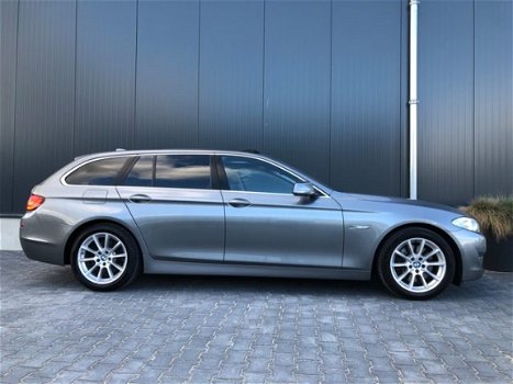 BMW 5-serie Touring - 525d 3.0 High ex Panoramadak Leder Xenon - 1