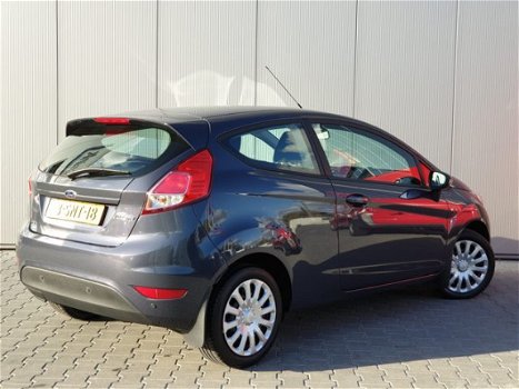 Ford Fiesta - 1.0 Style 80PK Airco | Parkeersensoren | USB | AUX | Elektrische Ramen | Elektrische s - 1