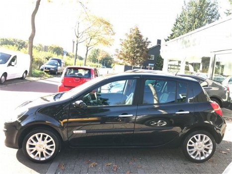 Renault Clio - 1.2 TCE Rip Curl 3e Eigenaar/Nw Apk/Airco - 1