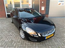 Volvo V60 - 1.6 DRIVe Ocean Race / Navi / Parkeersensoren/ Clima / Cruise