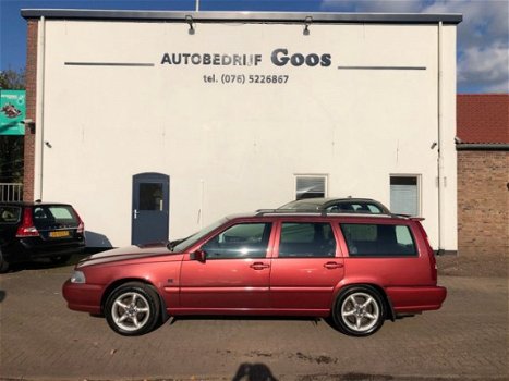 Volvo V70 - 2.4T AWD Trekhaak Stoelverwarming - 1