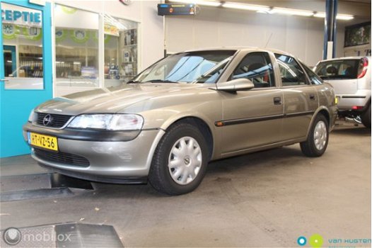 Opel Vectra - 1.8i-16V GL - 1