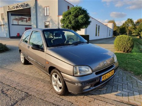 Renault Clio - RN 1.9 D - 1