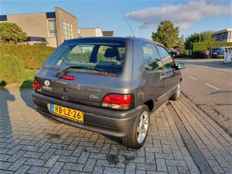 Renault Clio - RN 1.9 D - 1