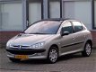 Peugeot 206 - 1.4-16V Gentry PANORAMADAK/AIRCO/NAP/NIEUWE APK/5DRS - 1 - Thumbnail