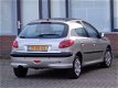 Peugeot 206 - 1.4-16V Gentry PANORAMADAK/AIRCO/NAP/NIEUWE APK/5DRS - 1 - Thumbnail