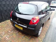 Renault Clio - 1.2 16V AUTHENTIQUE/ AIRCO/ APK 6-2020