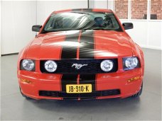 Ford Mustang - USA 4.0 V6 45 Years Edition