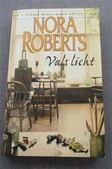 Nora Roberts - Vals licht